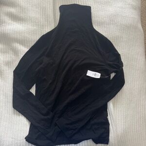 GAP Black Feather Turtleneck